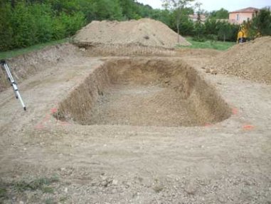 terrassement_piscine_polyester